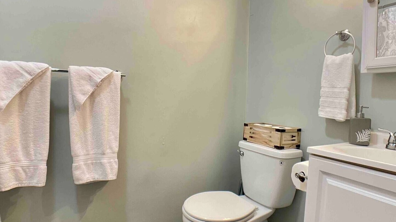Photo of Bathroom in Hamlet
