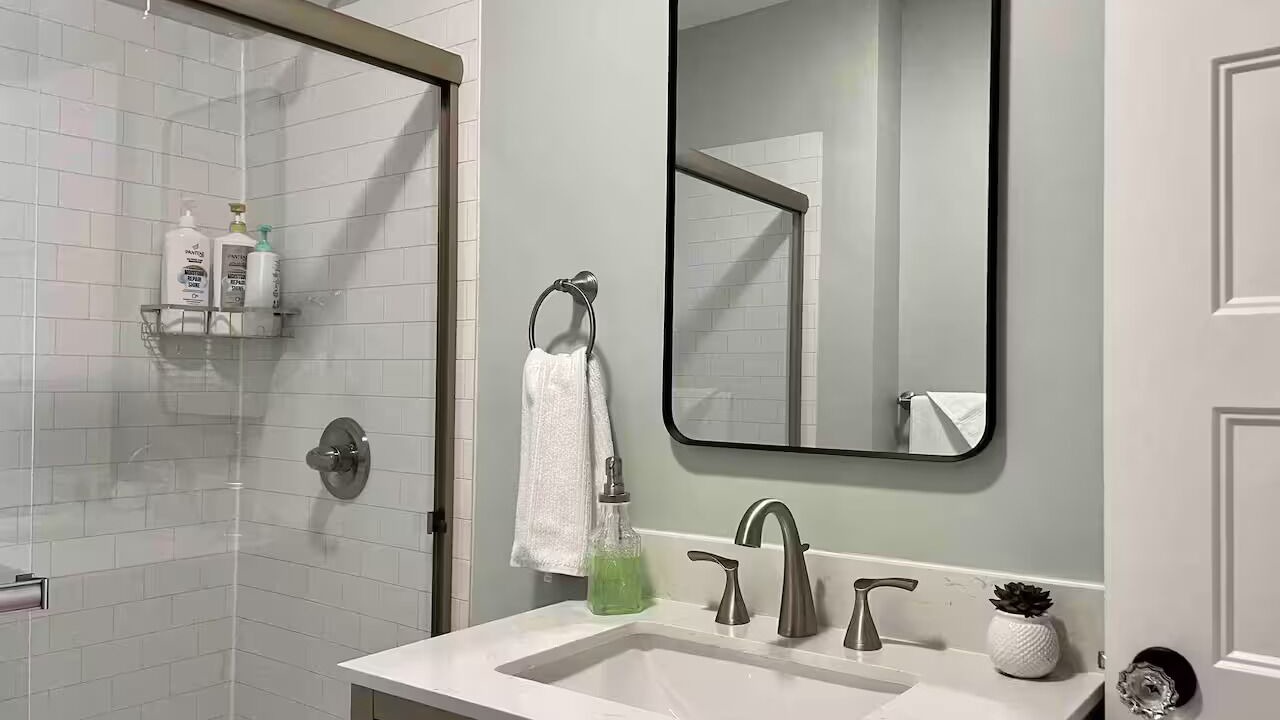 Photo of Bathroom in Hamlet