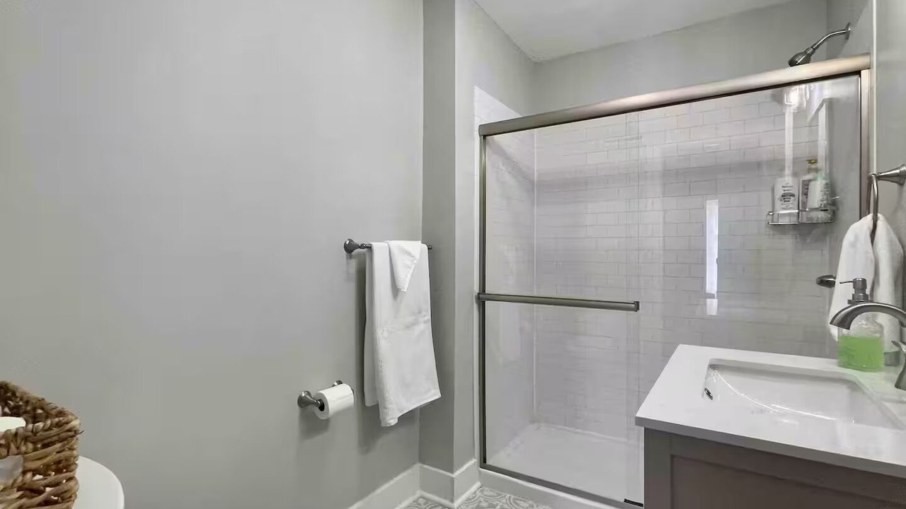 Photo of Bathroom in Hamlet
