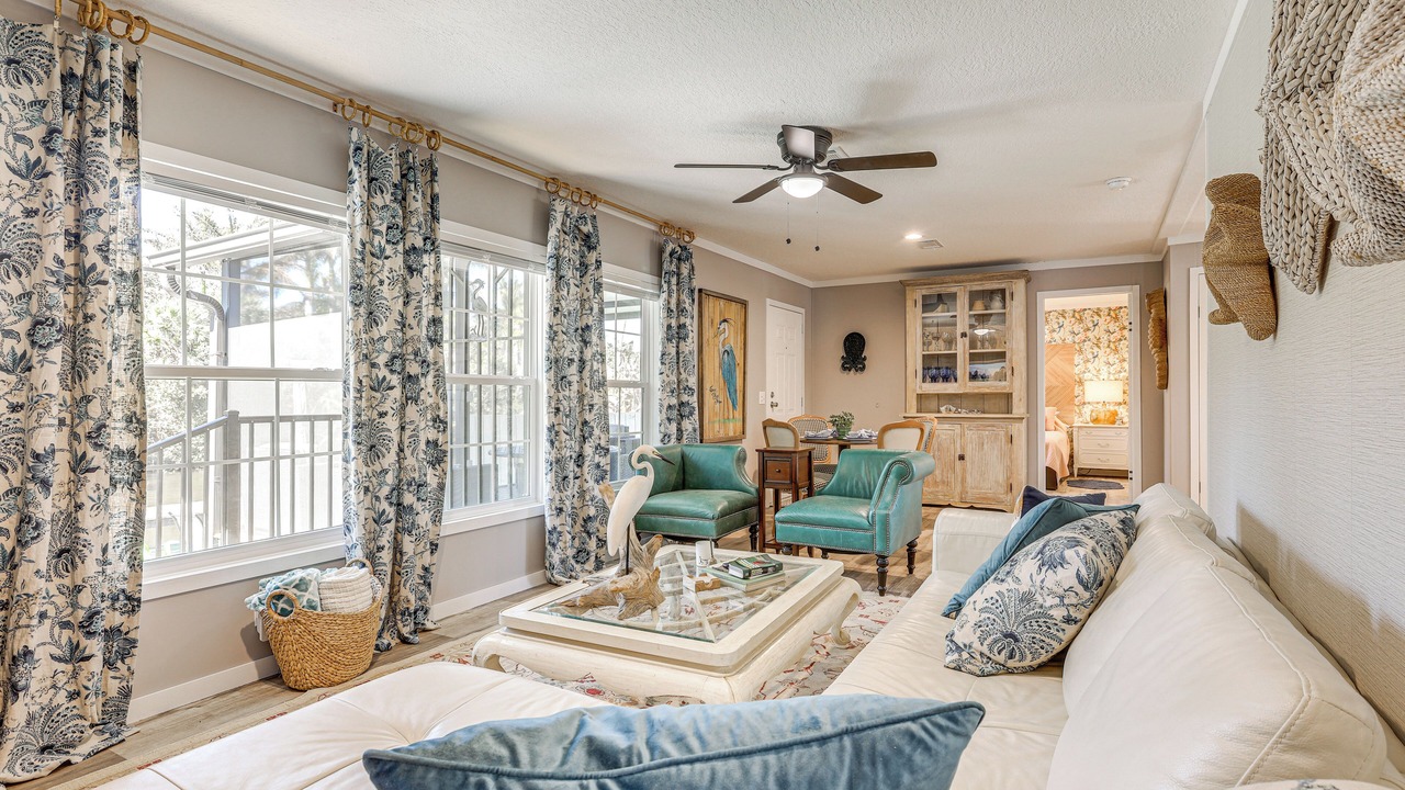 Photo of Livingroom in Stuart