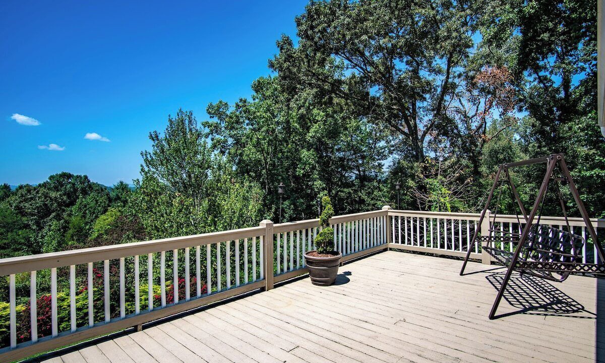 Photo of Patio Balcony in Hiawassee