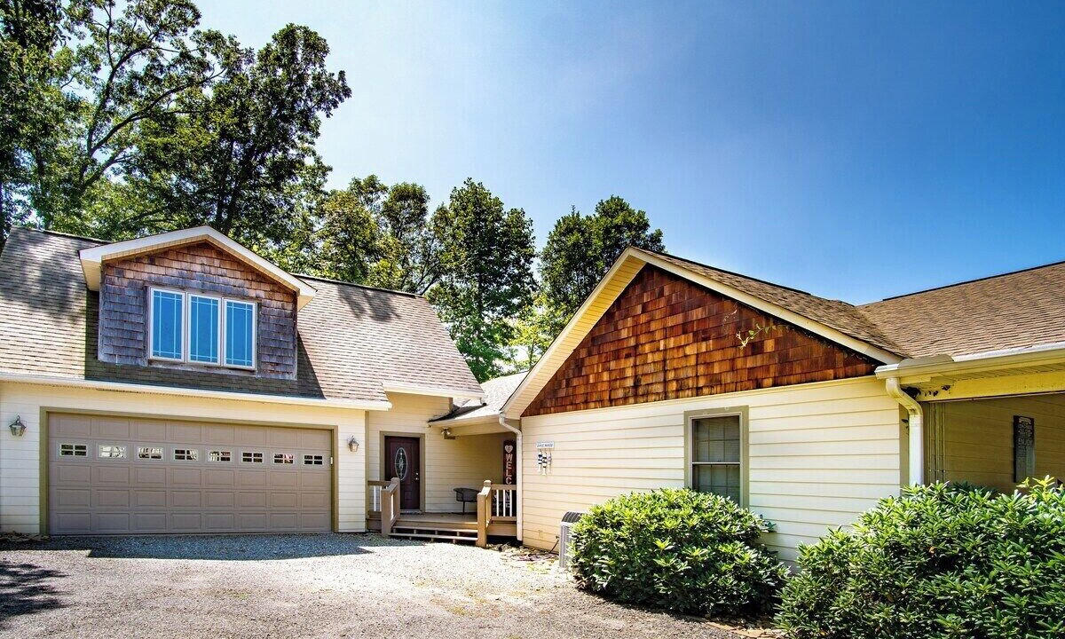 Photo of Outdoor in Hiawassee