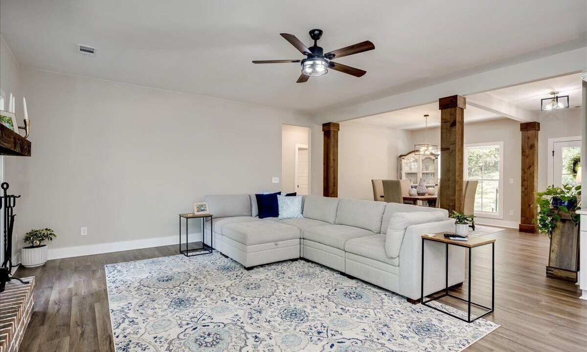 Photo of Livingroom in Clarks Hill
