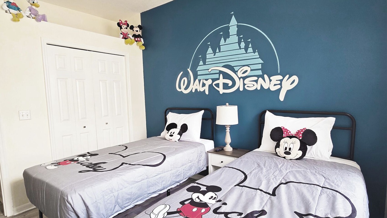 Photo of Bedroom in Sunset Lakes
