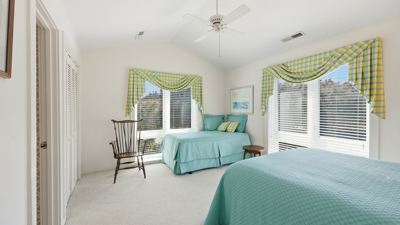 Photo of Bedroom in Debordieu Colony