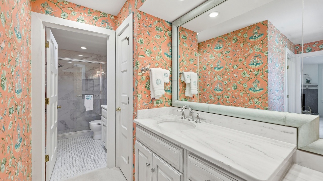 Photo of Bathroom in Debordieu Colony