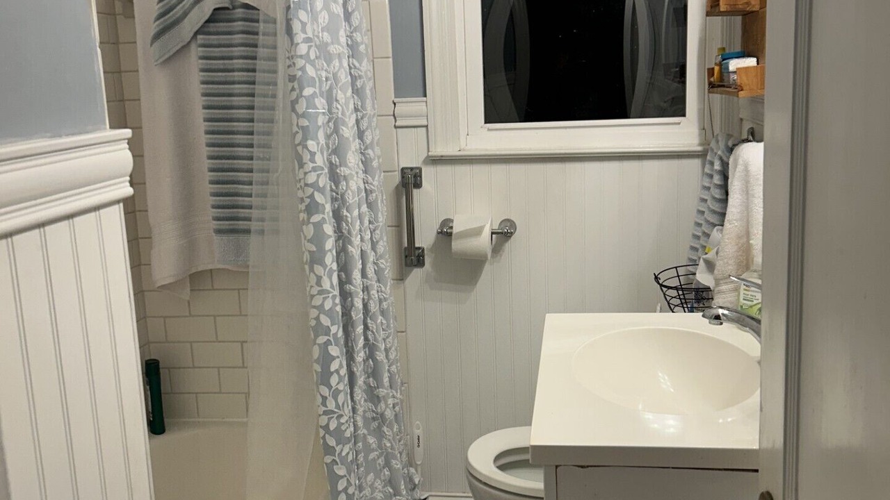Photo of Bathroom in Saluda