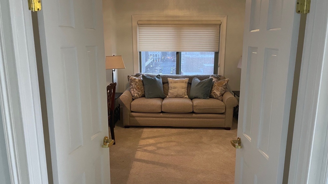 Photo of Livingroom in Downtown