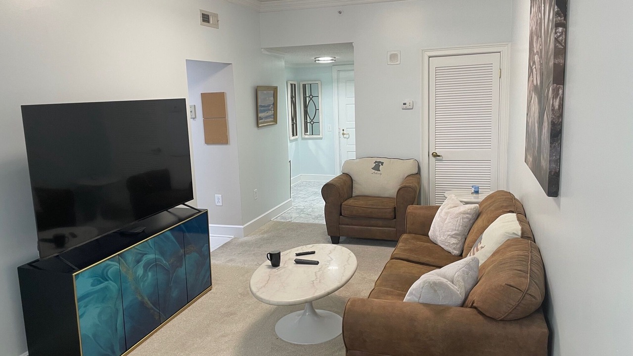 Photo of Livingroom in Downtown