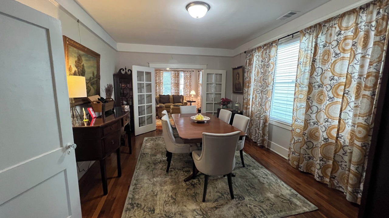 Photo of Bedroom in Thomas Square
