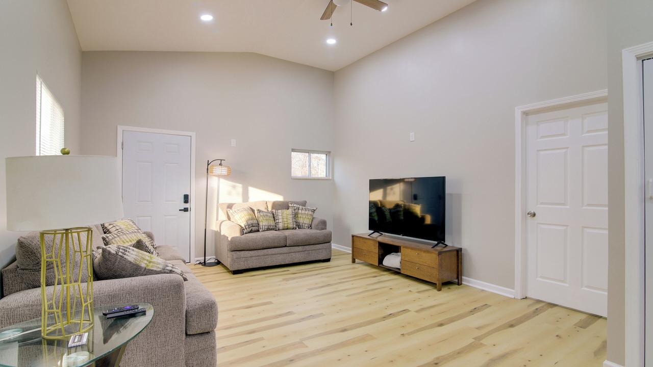 Photo of Livingroom in Banks County