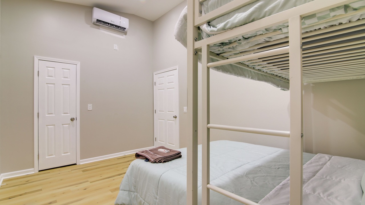 Photo of Bedroom in Banks County