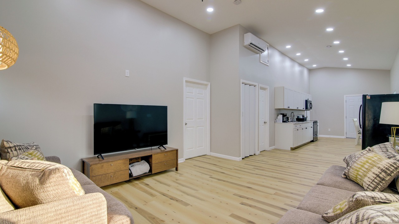 Photo of Livingroom in Banks County