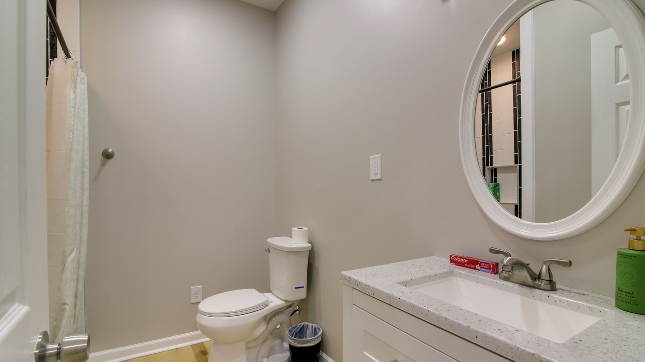 Photo of Bathroom in Banks County