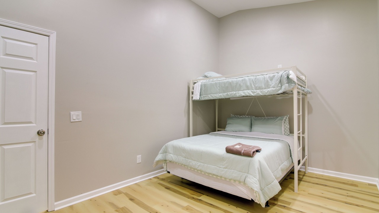 Photo of Bedroom in Banks County