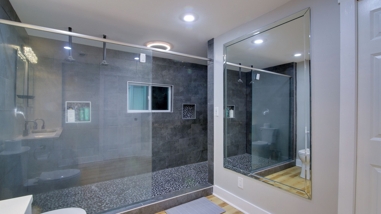 Photo of Bathroom in Banks County