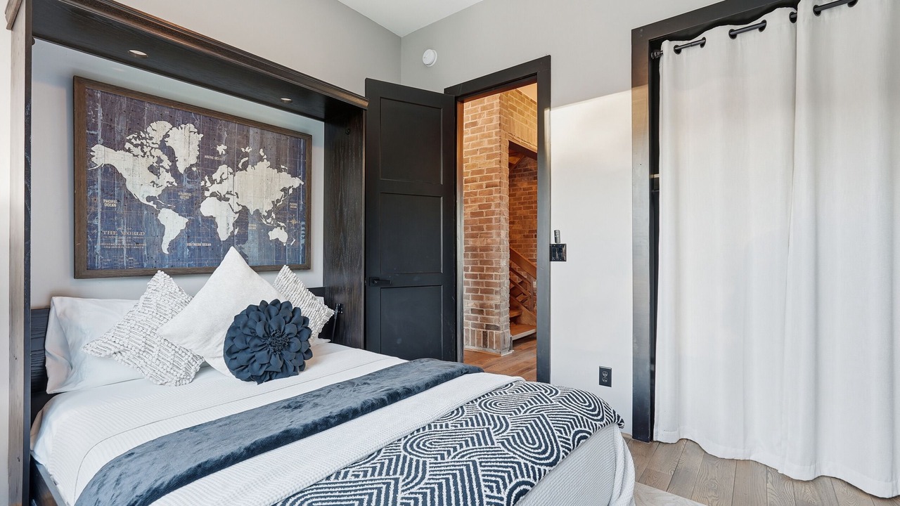 Photo of Bedroom in Midway