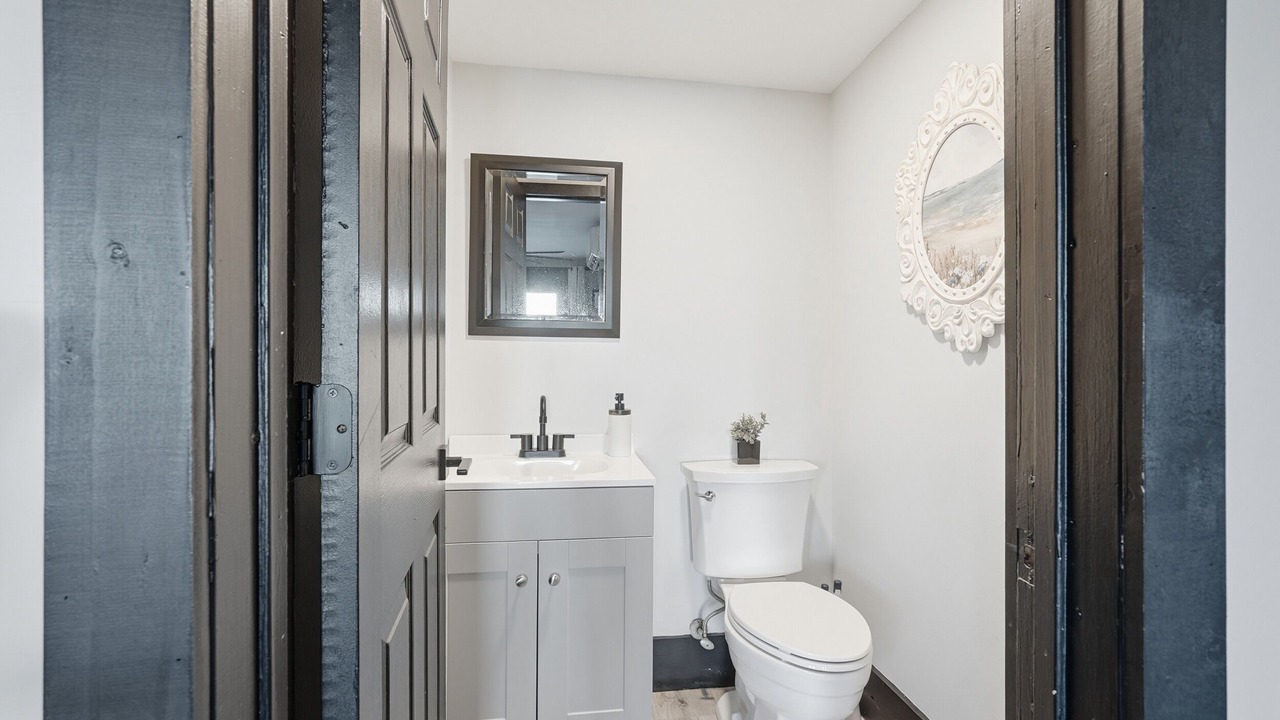 Photo of Bathroom in Midway