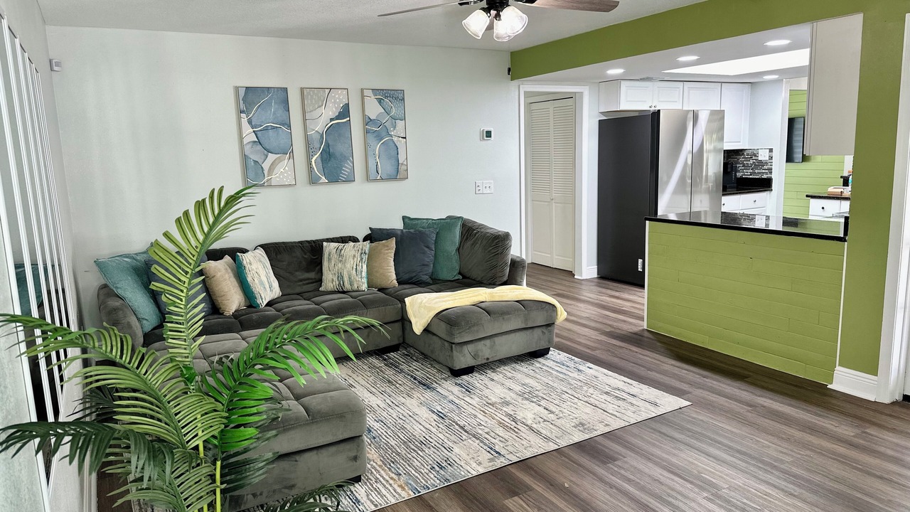 Photo of Livingroom in Monterey