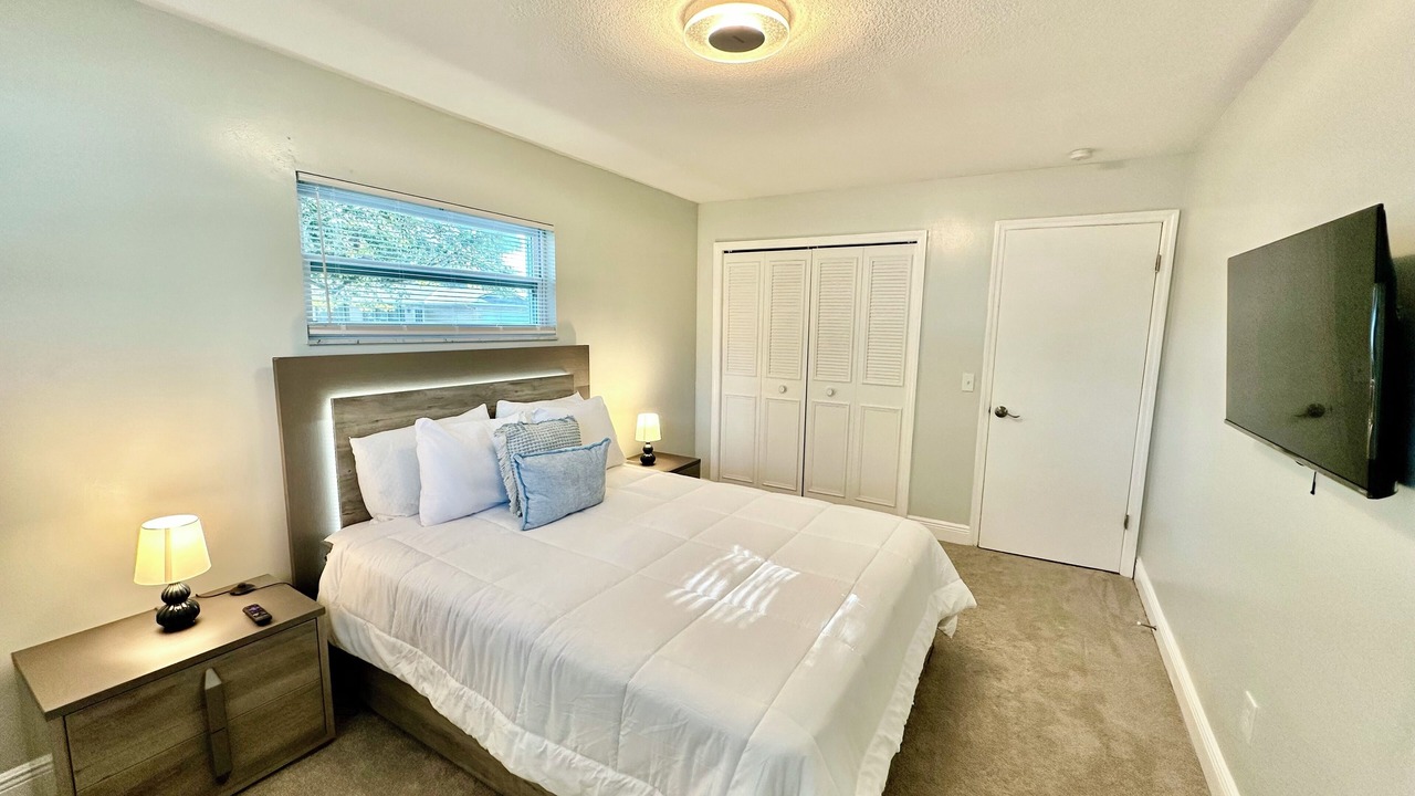 Photo of Bedroom in Monterey