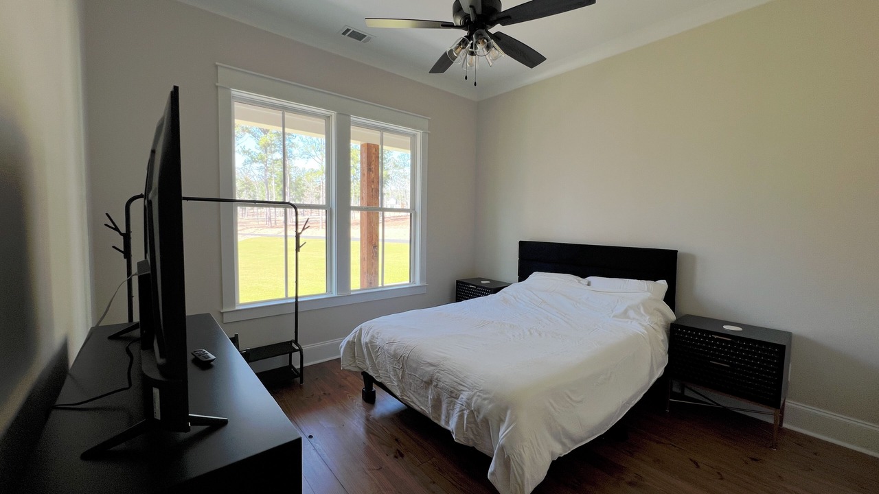 Photo of Bedroom in Appling