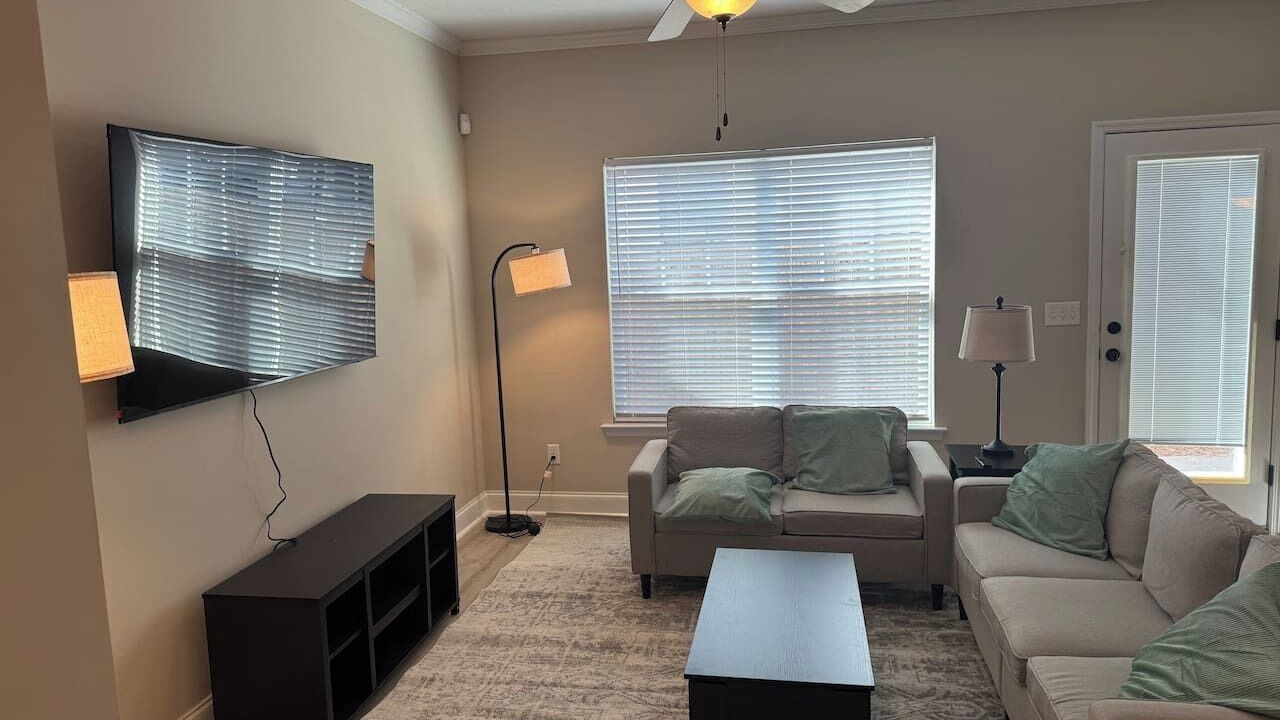 Photo of Livingroom in Midtown