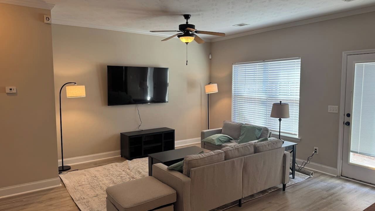 Photo of Livingroom in Midtown