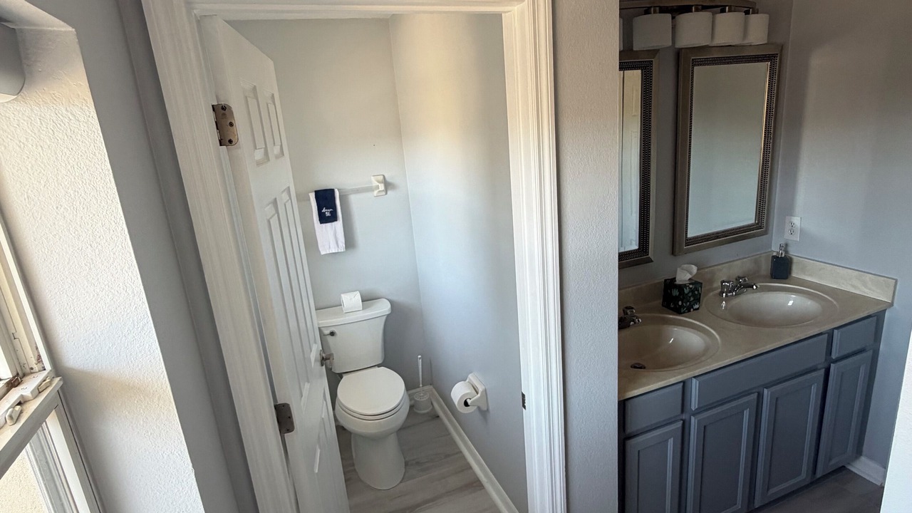 Photo of Bathroom in Lakeside Estates