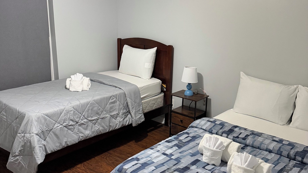 Photo of Bedroom in Lakeside Estates