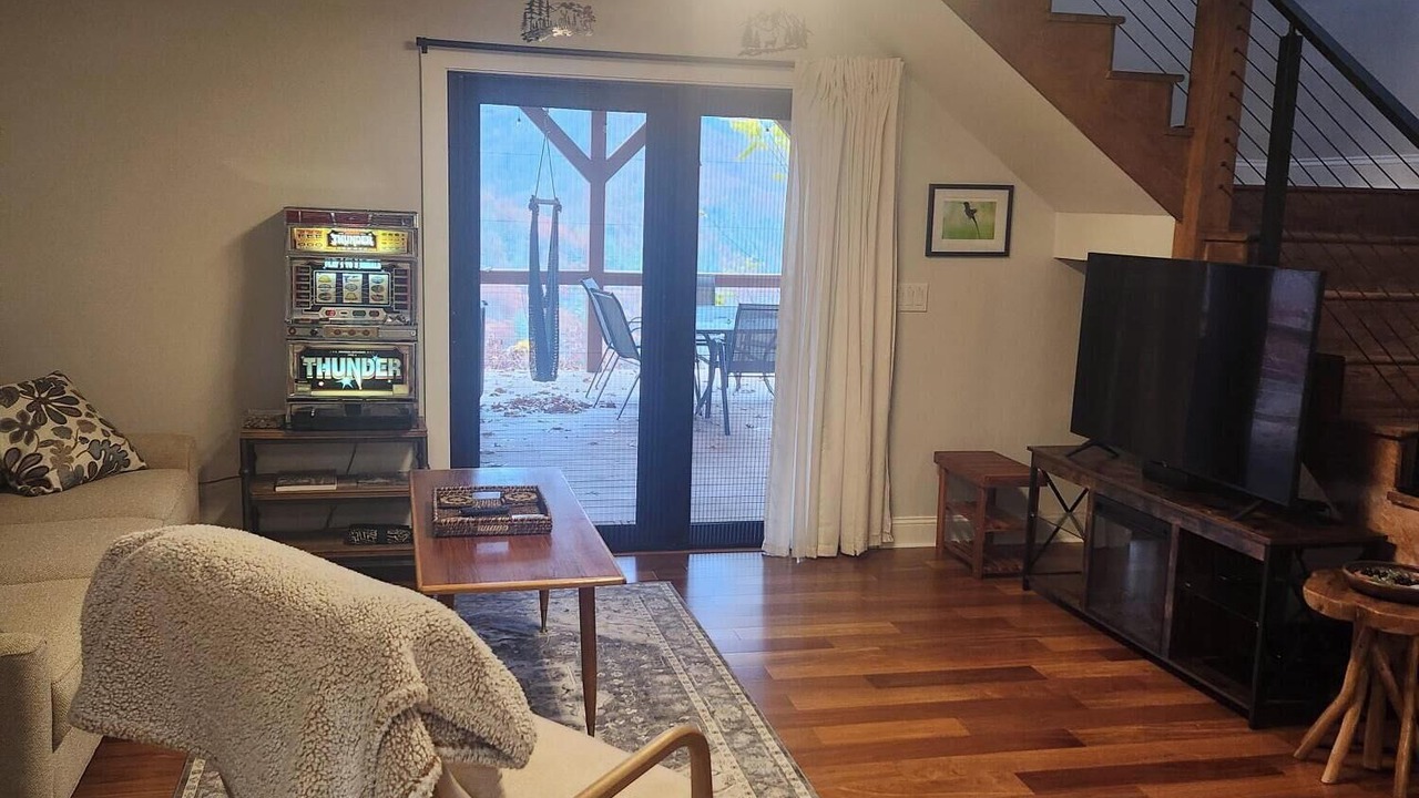 Photo of Bedroom in Tuckasegee