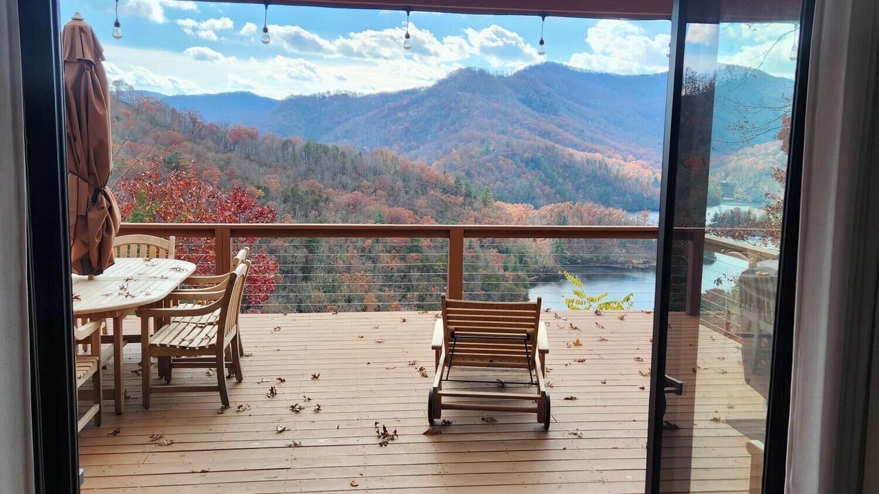Photo of Bedroom in Tuckasegee