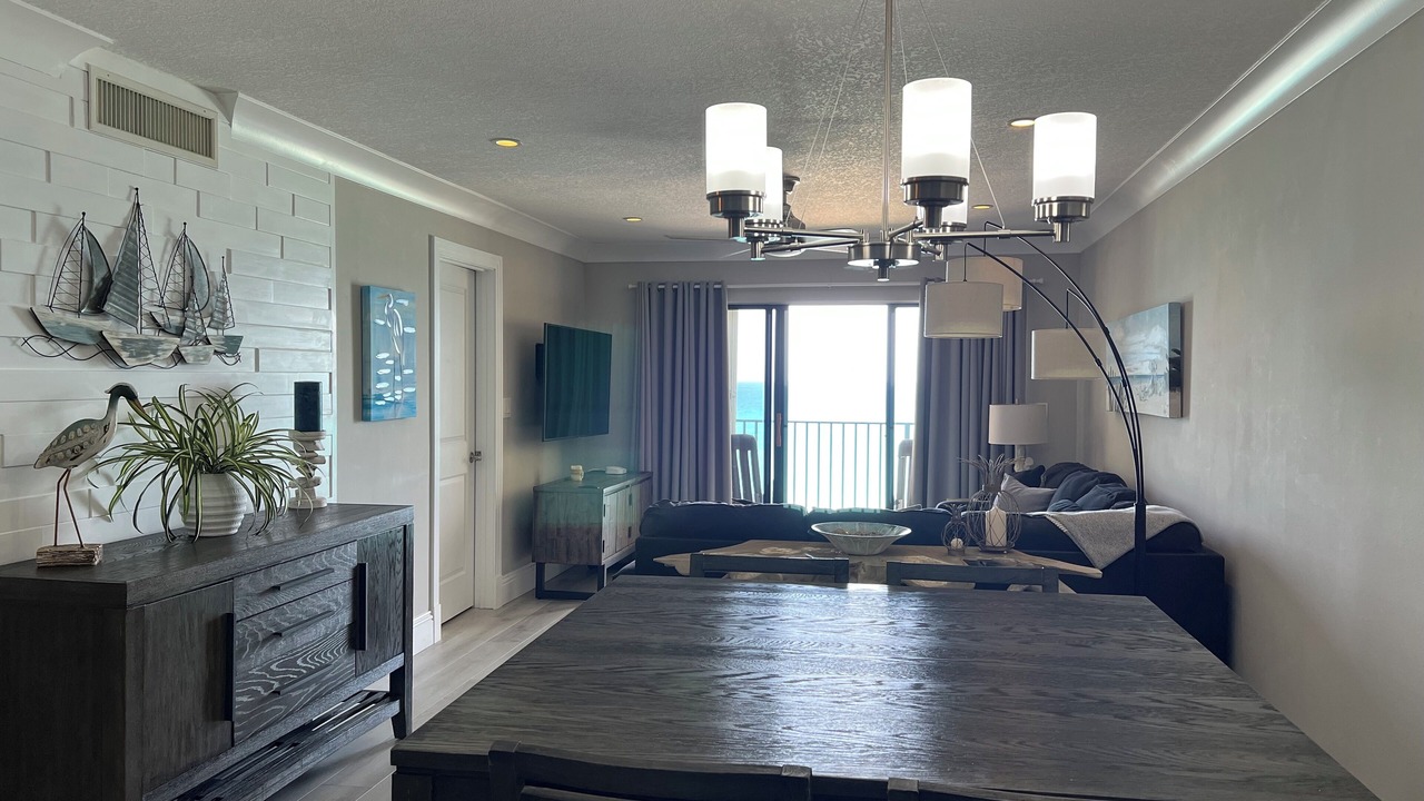 Photo of Livingroom in Hutchinson Island South