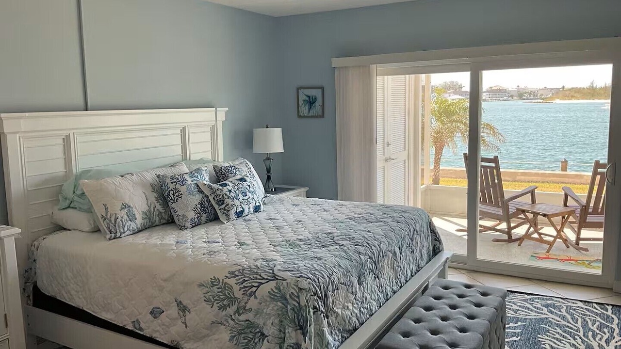 Photo of Bedroom in Isles of Capri