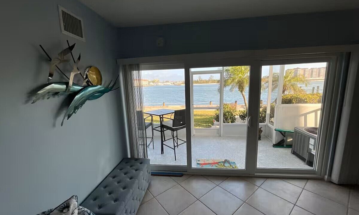 Photo of Livingroom in Isles of Capri