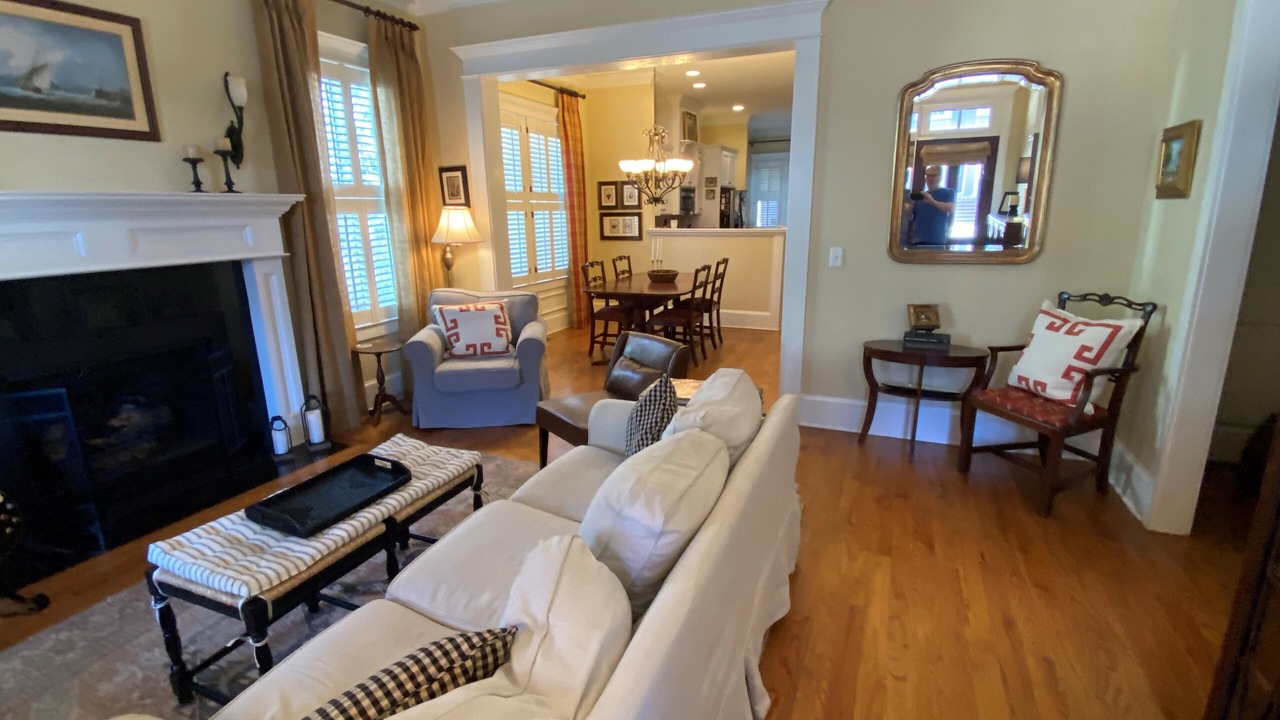 Photo of Livingroom in Evans