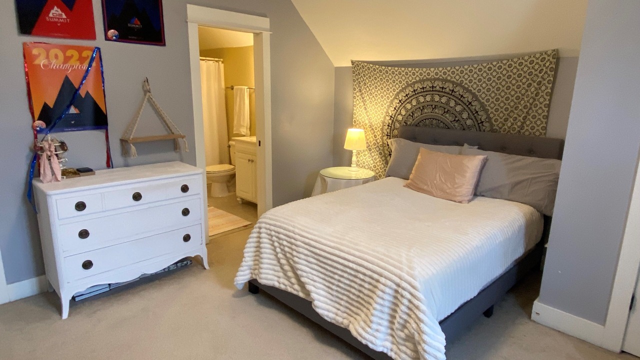 Photo of Bedroom in Evans