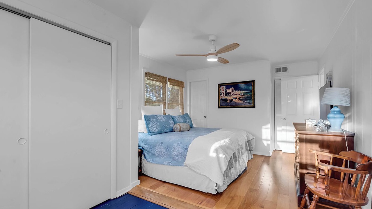 Photo of Bedroom in Inlet Harbour