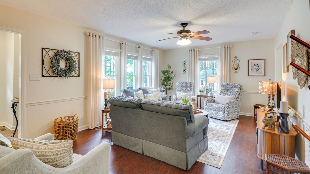 Photo of Livingroom in Wendell