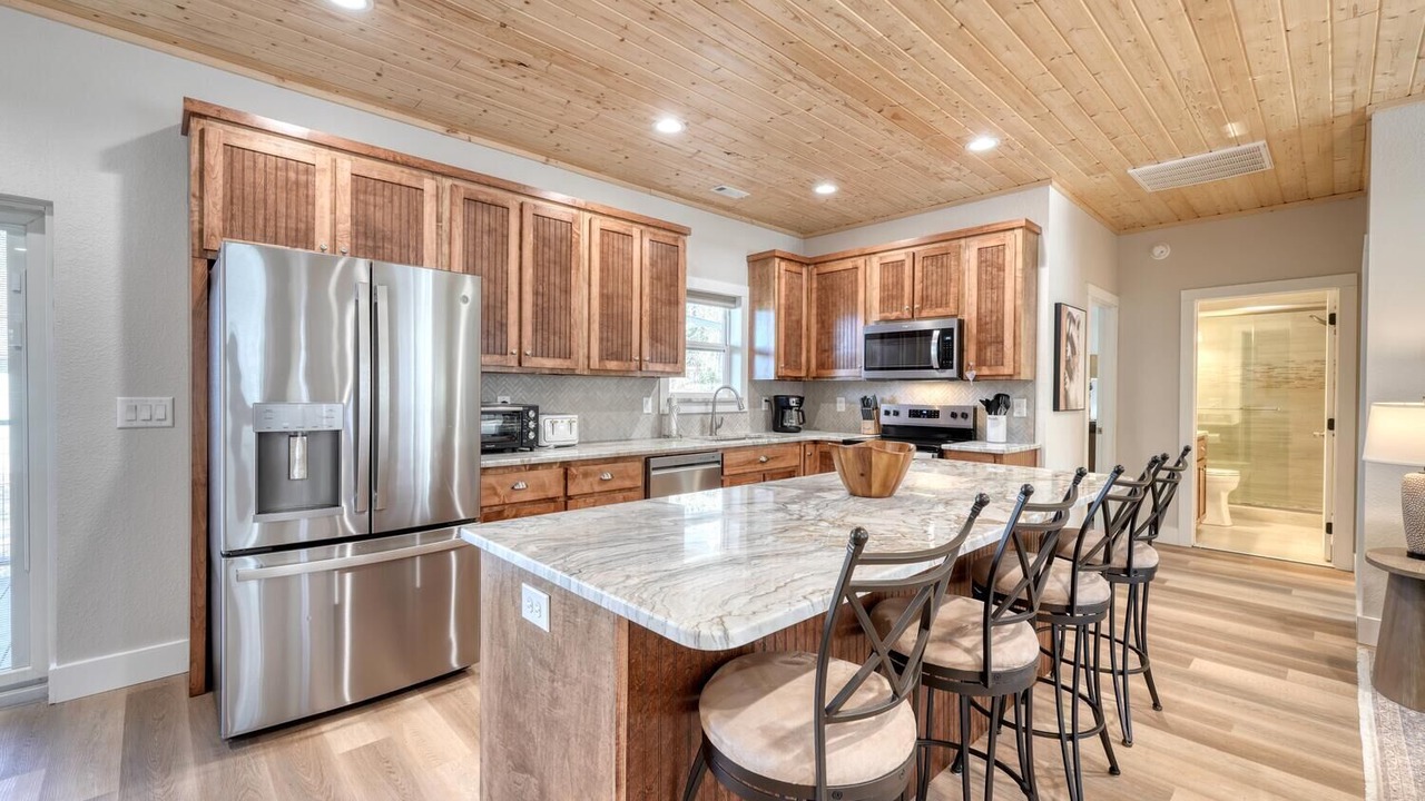 Photo of Kitchen in Water's Edge