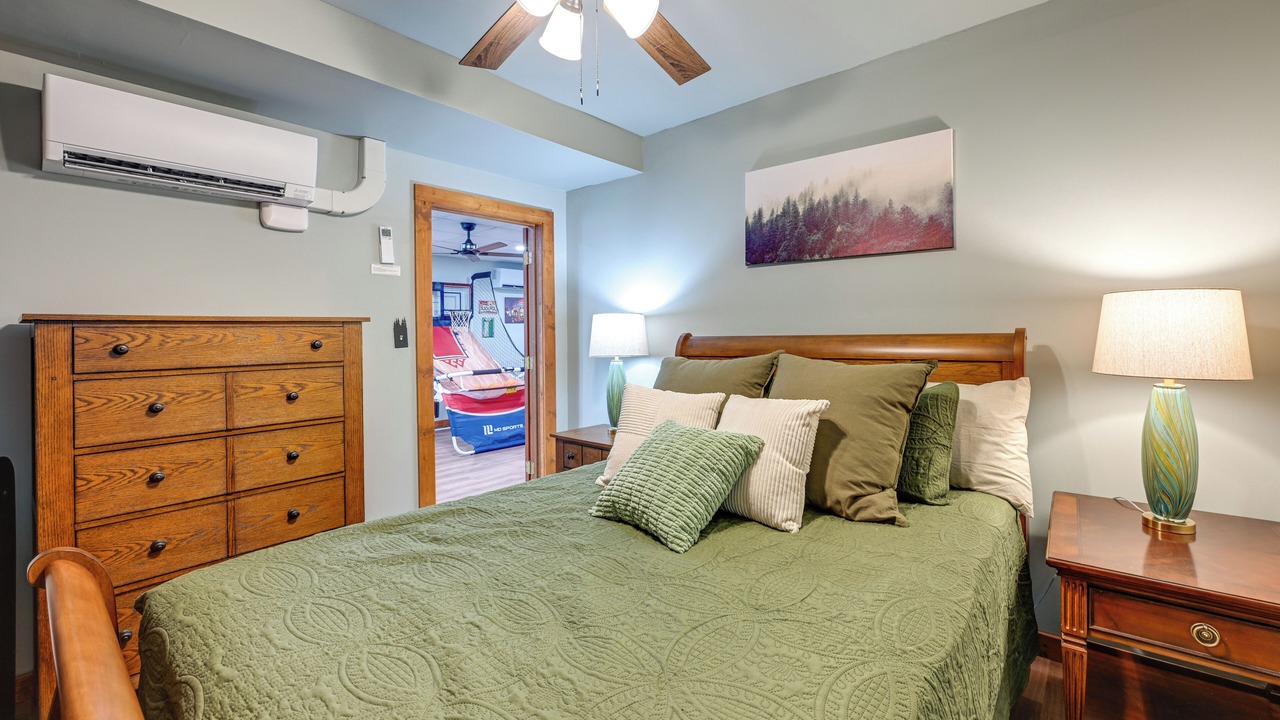 Photo of Bedroom in Tuckasegee