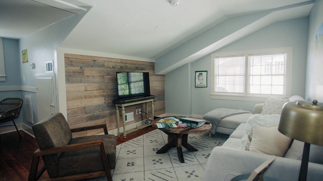 Photo of Livingroom in Midtown