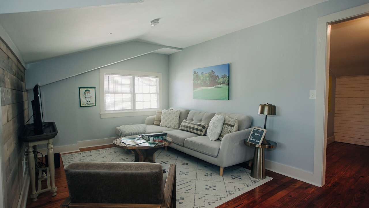 Photo of Livingroom in Midtown