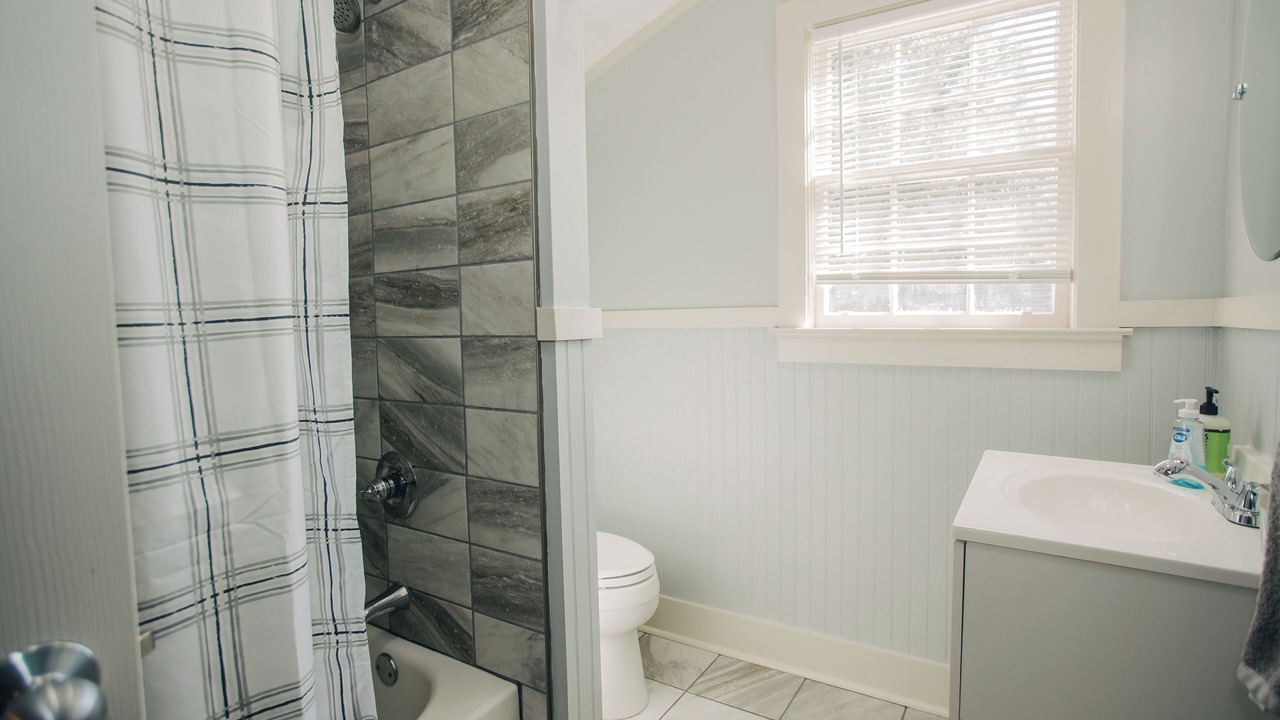 Photo of Bathroom in Midtown