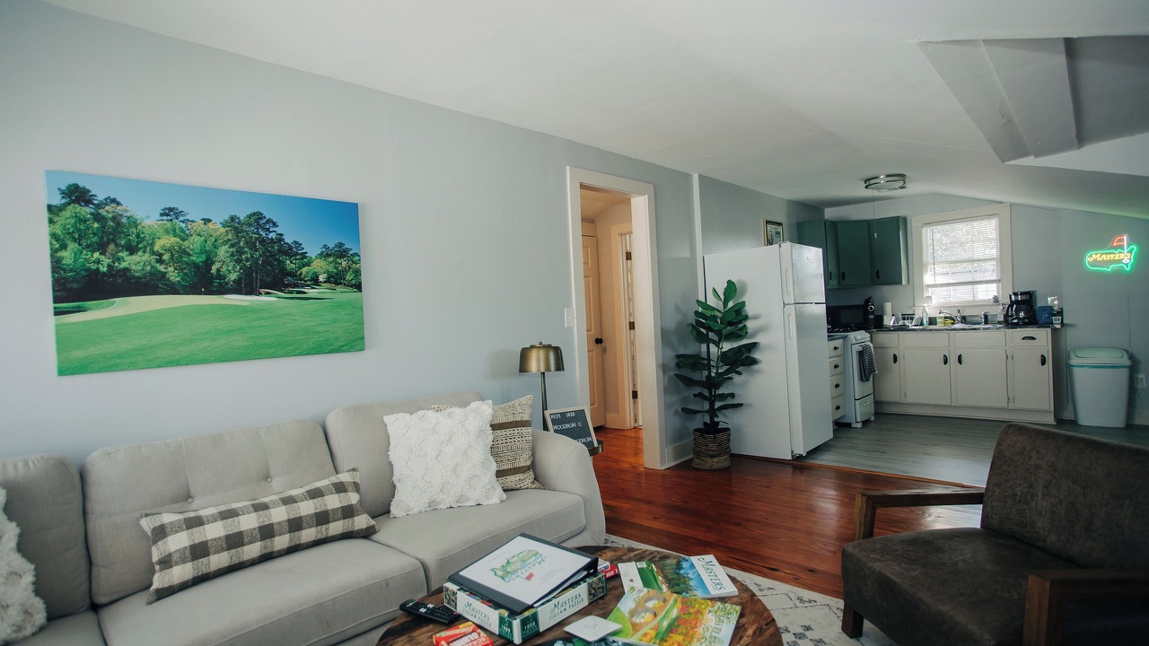 Photo of Livingroom in Midtown