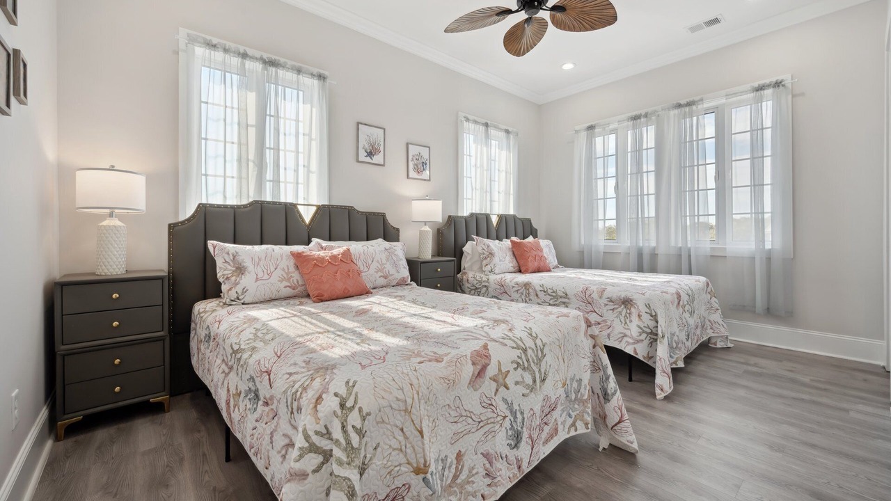 Photo of Bedroom in Debordieu Colony