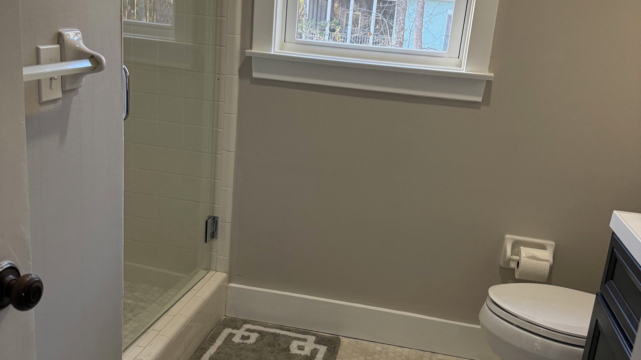 Photo of Bathroom in Melrose on the Beach