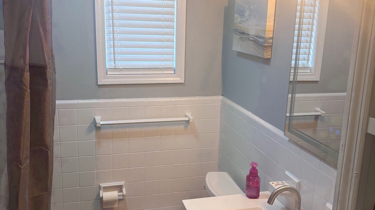 Photo of Bathroom in Hazlehurst