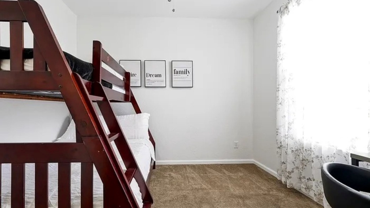 Photo of Bedroom in Trafalgar Village