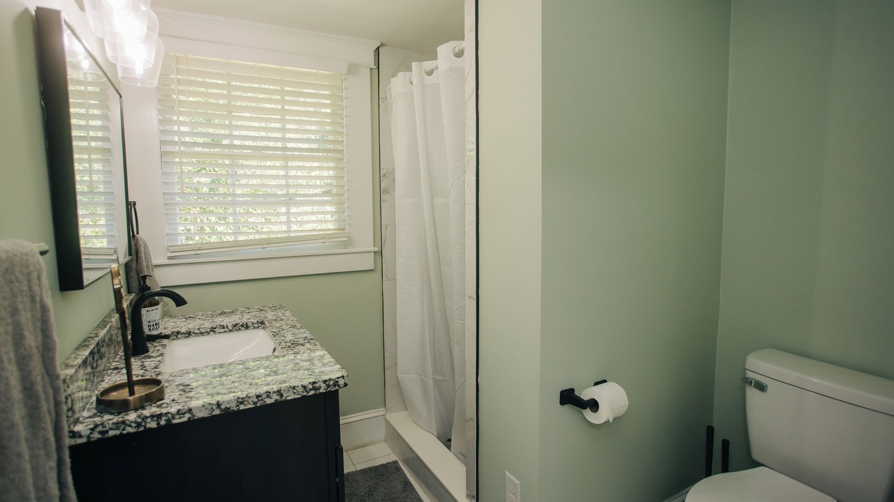 Photo of Bathroom in Midtown
