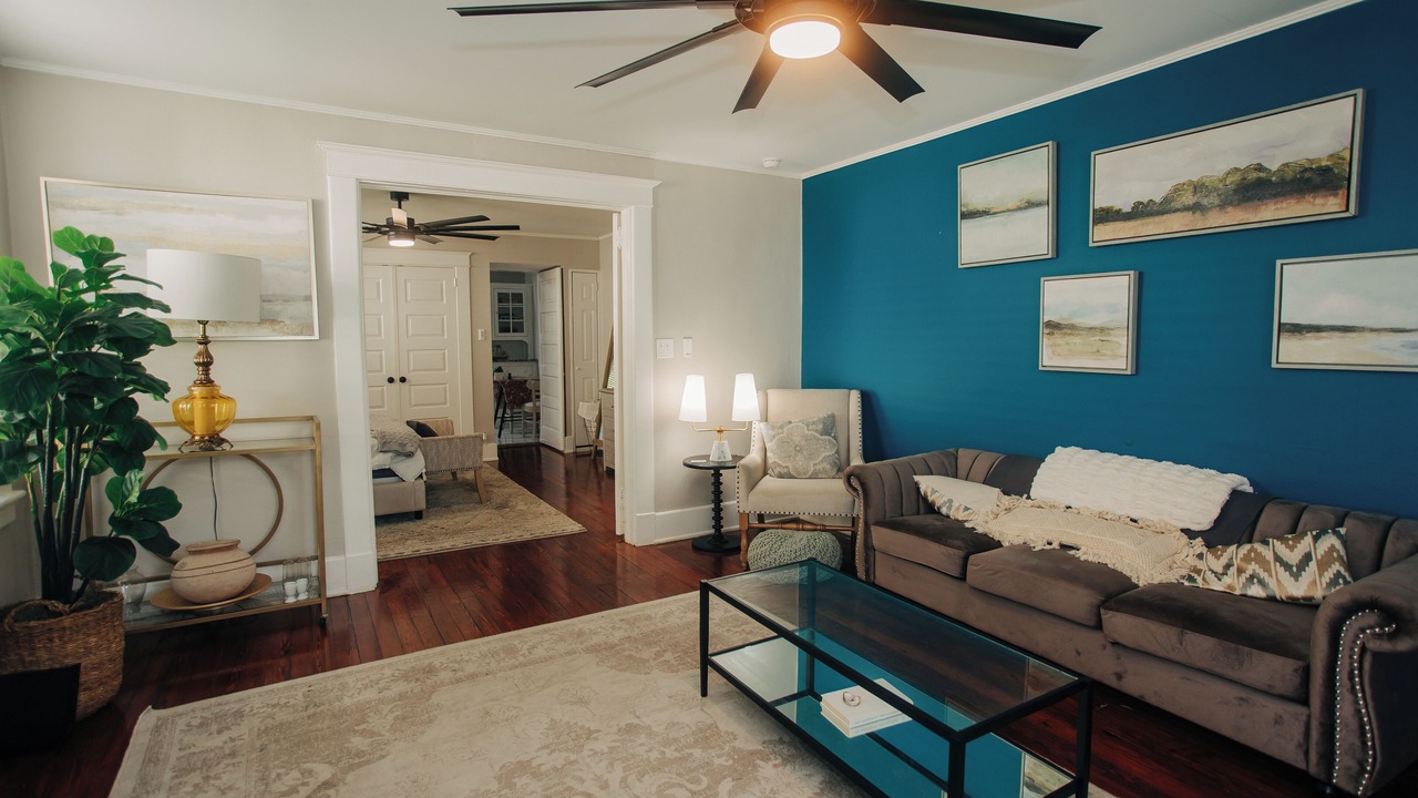 Photo of Livingroom in Midtown